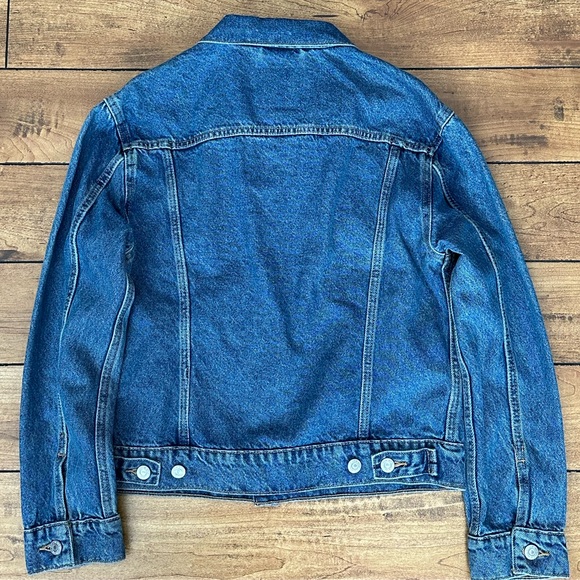 Levi’s Jean Jacket - Picture 4 of 5